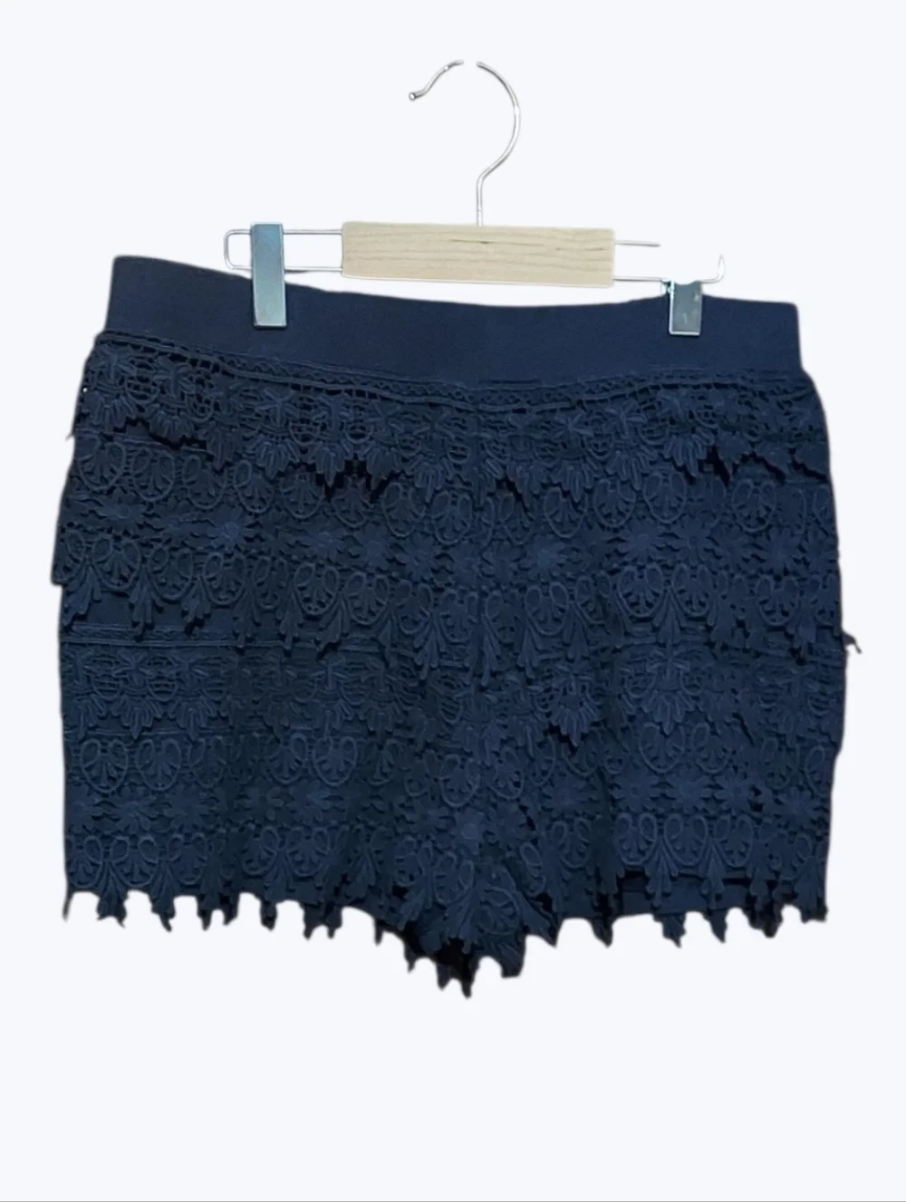 NWT Express Navy Crochet Tiered Pull On Shorts sz SMALL - Picture 2 of 3